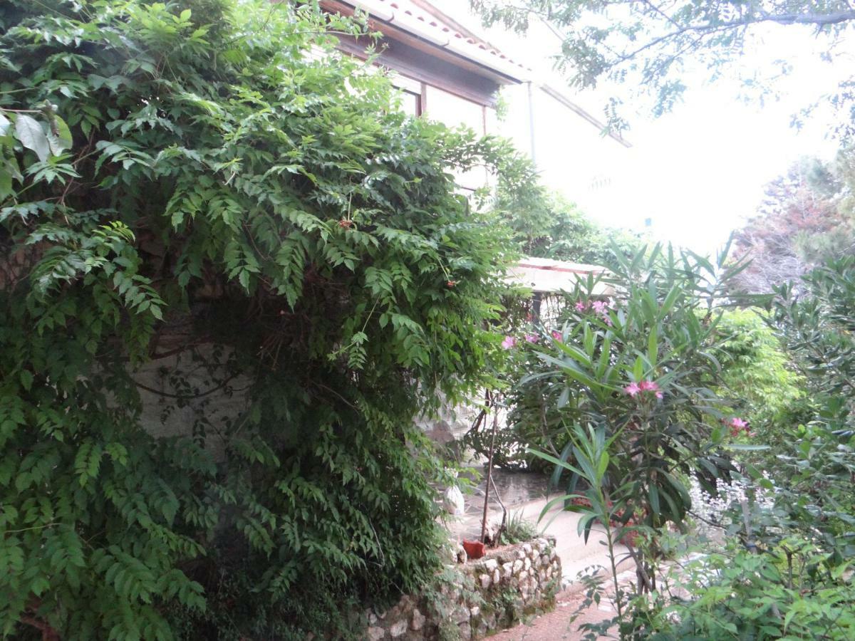 Apartments Bassi Stara Baska Exterior photo